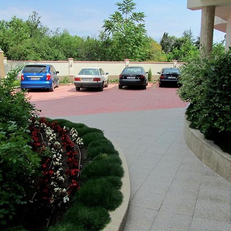 Адена Трейд Еоод Chernomorets Ngoại thất bức ảnh