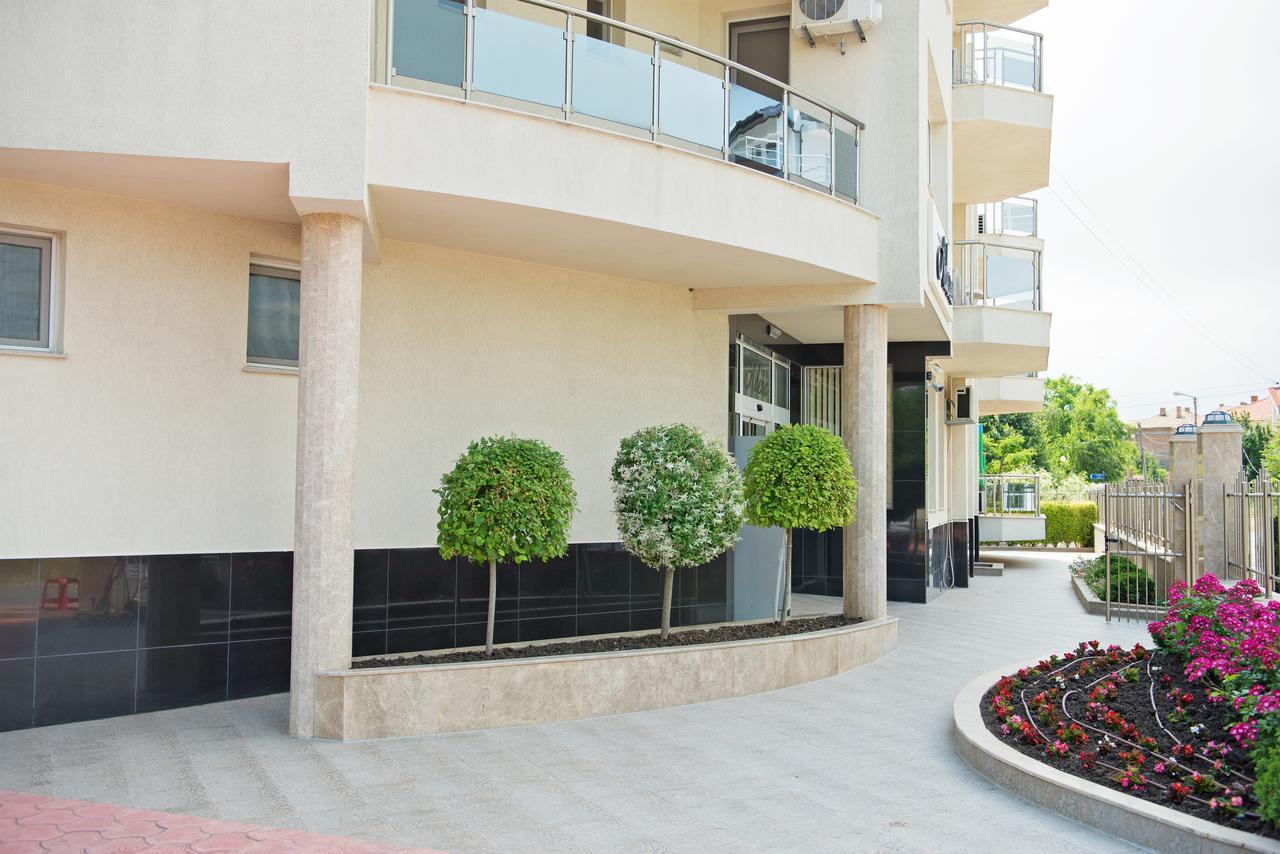 Адена Трейд Еоод Chernomorets Ngoại thất bức ảnh