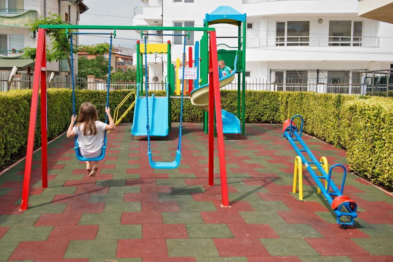 Адена Трейд Еоод Chernomorets Ngoại thất bức ảnh